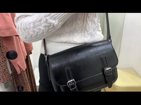 ❤️ Олон нийтийн мастурбация нь залуу гичий FeralBerry нь шодой нь тохируулагч өрөөнд Чанартай секс манайд ☑